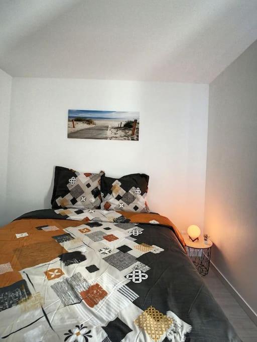 Cosy T2 Wifi Parking Proche Gare Centre Ville Saint-Quentin  Exterior photo